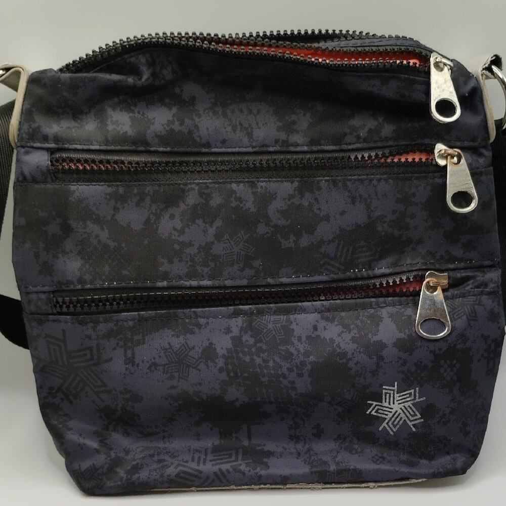 Tek Gear 3 Pocket Crossbody Shoulder Bag Gray Black Pattern Orange Interior